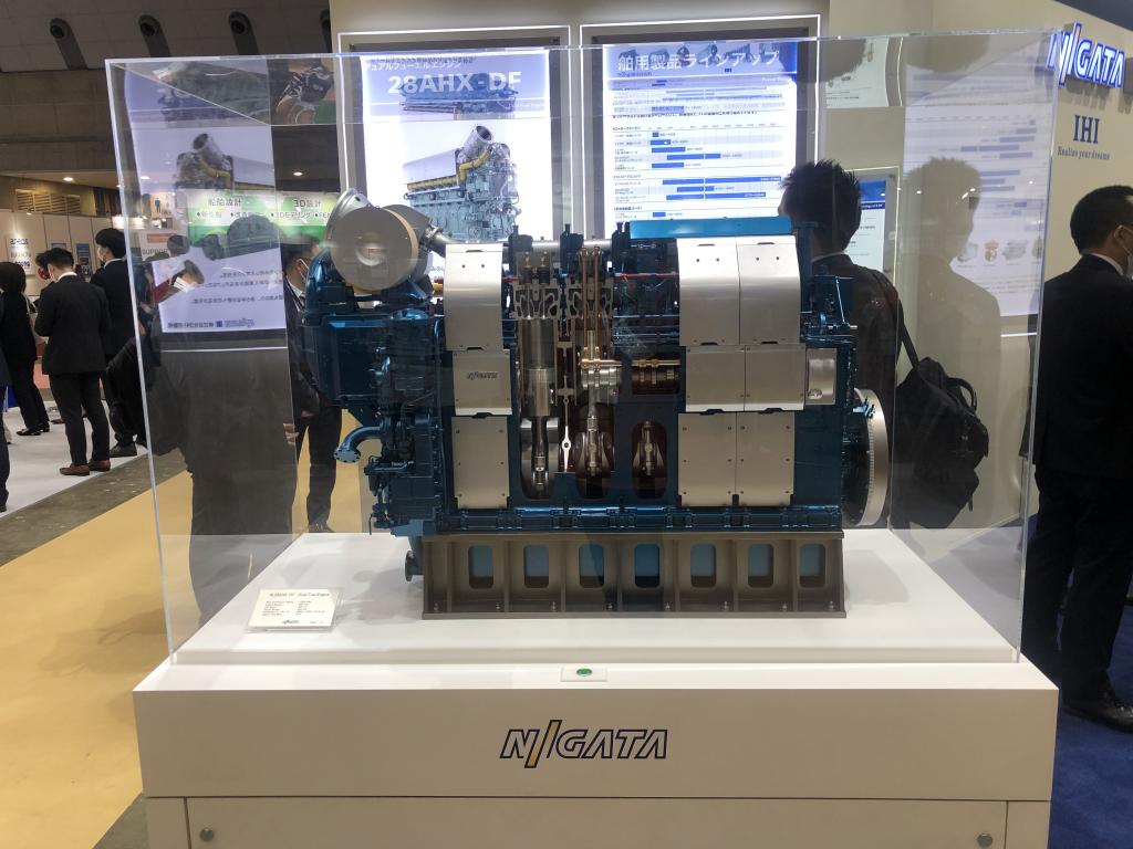 IHI原動機のブース写真2