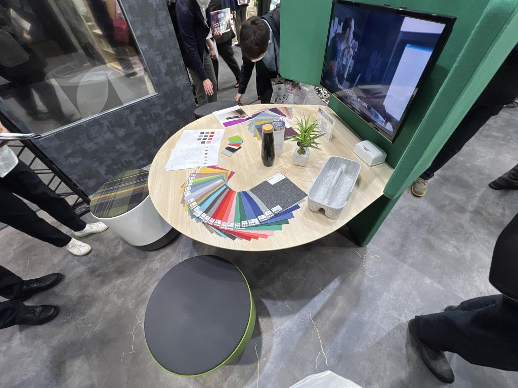 くろがね工作所のブース写真1