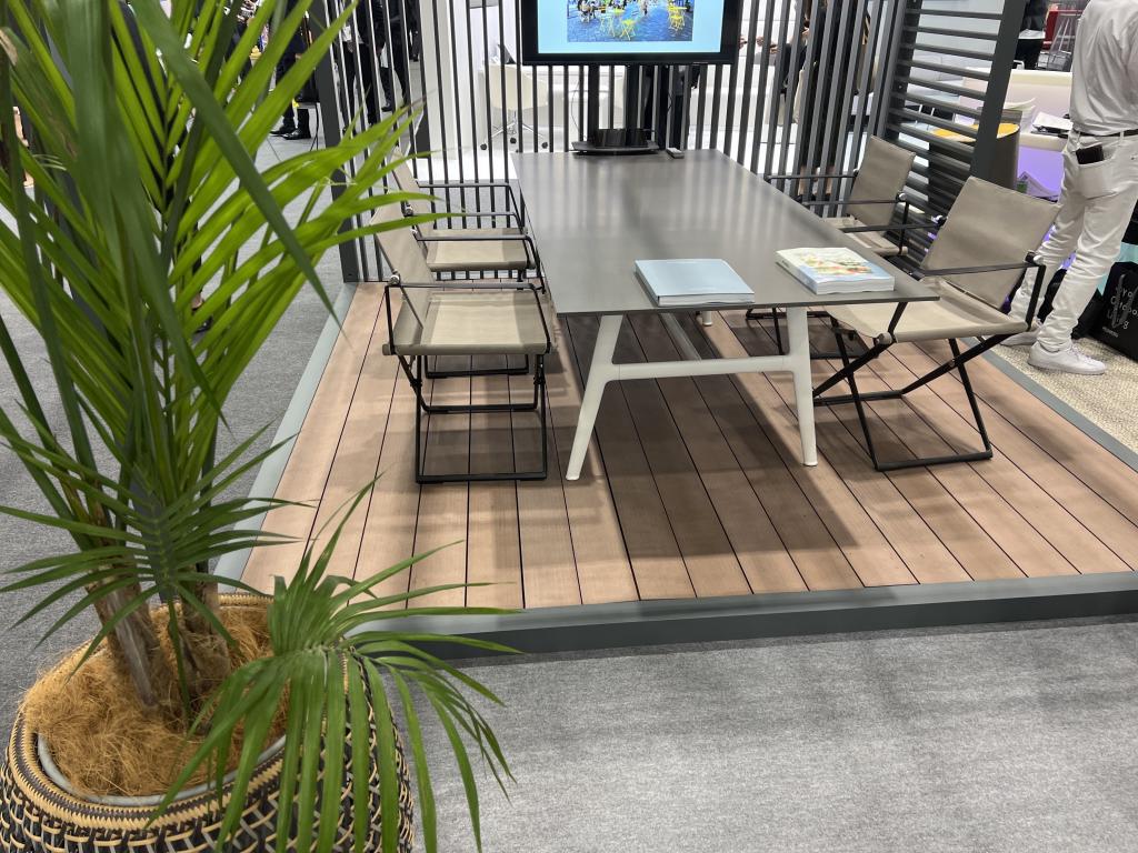 ニチエスのブース写真3