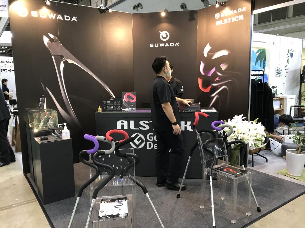 諏訪田製作所のブース写真1