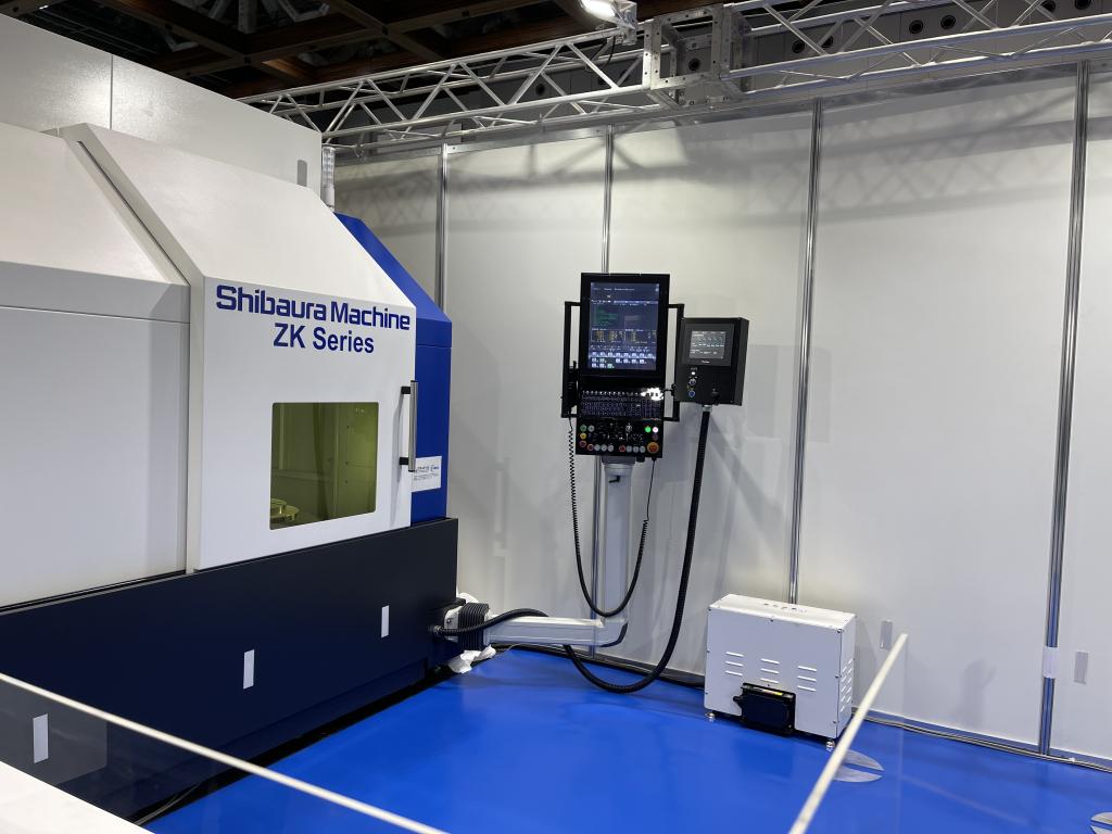 芝浦機械のブース写真3