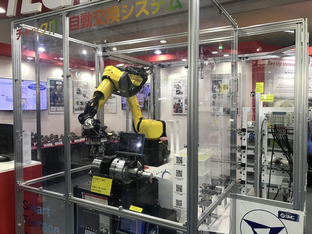 松本機械工業のブース写真2