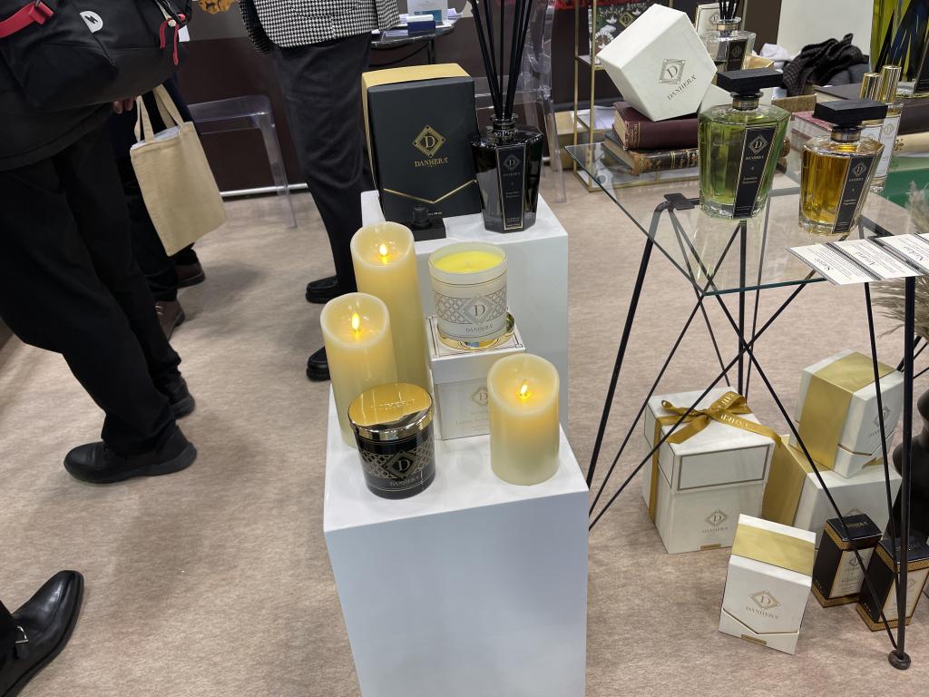 (株)アイネックスのブース写真2