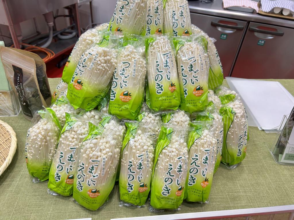 つまごいえのき（群馬アスパラ）のブース写真3