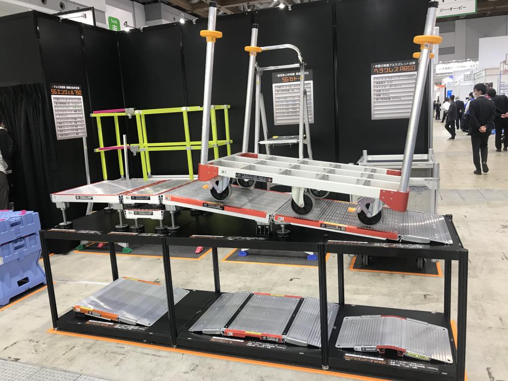 ジー・オー・ピーのブース写真2