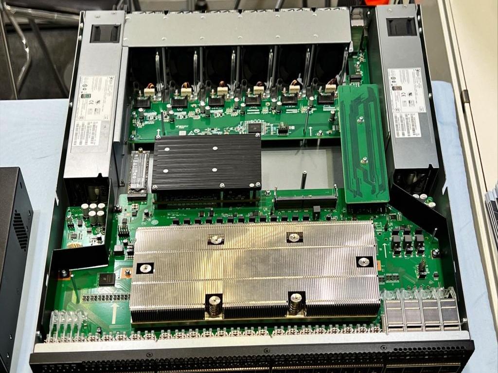 Shen Zhen Phoenix Telecom Technologyのブース写真5