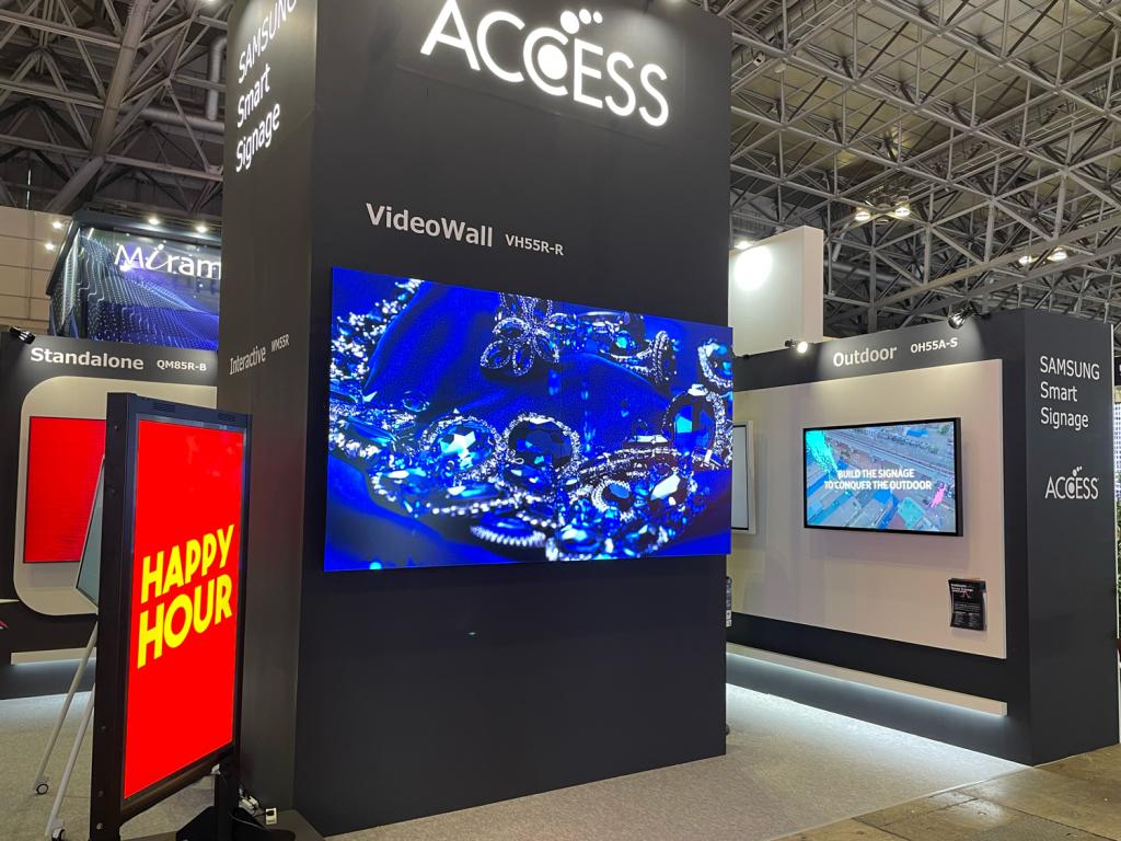 ACCESSのブース写真2