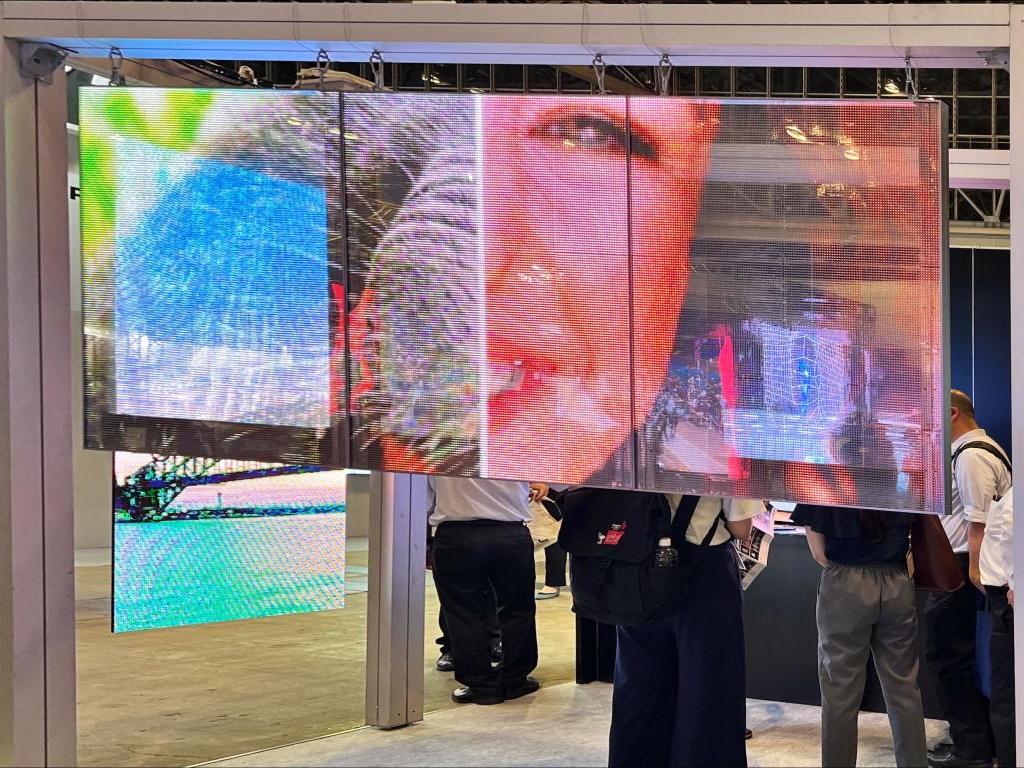 シンデン・ハイテックスのブース写真2