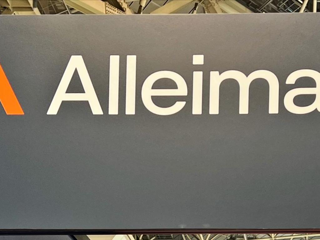 アレイマジャパンのブース写真3