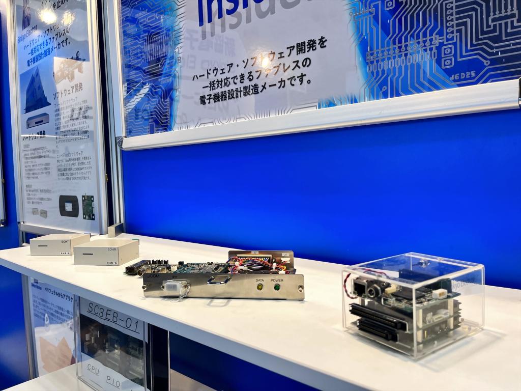 新協電子のブース写真1