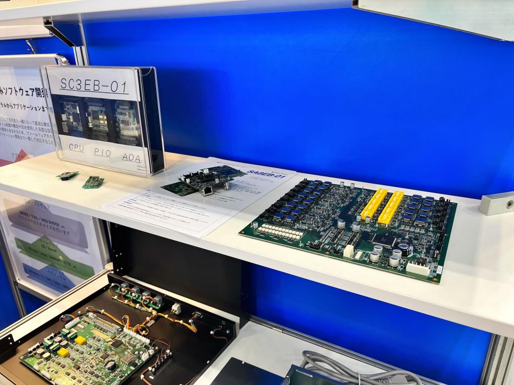 新協電子のブース写真2