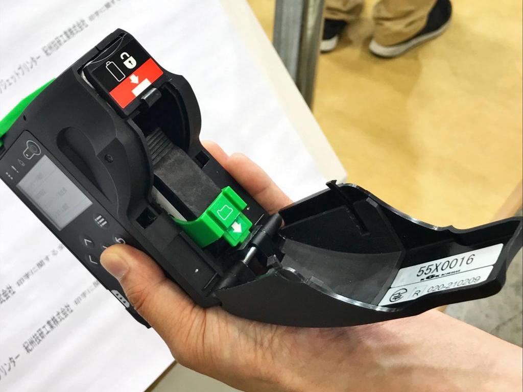 紀州技研工業のブース写真3