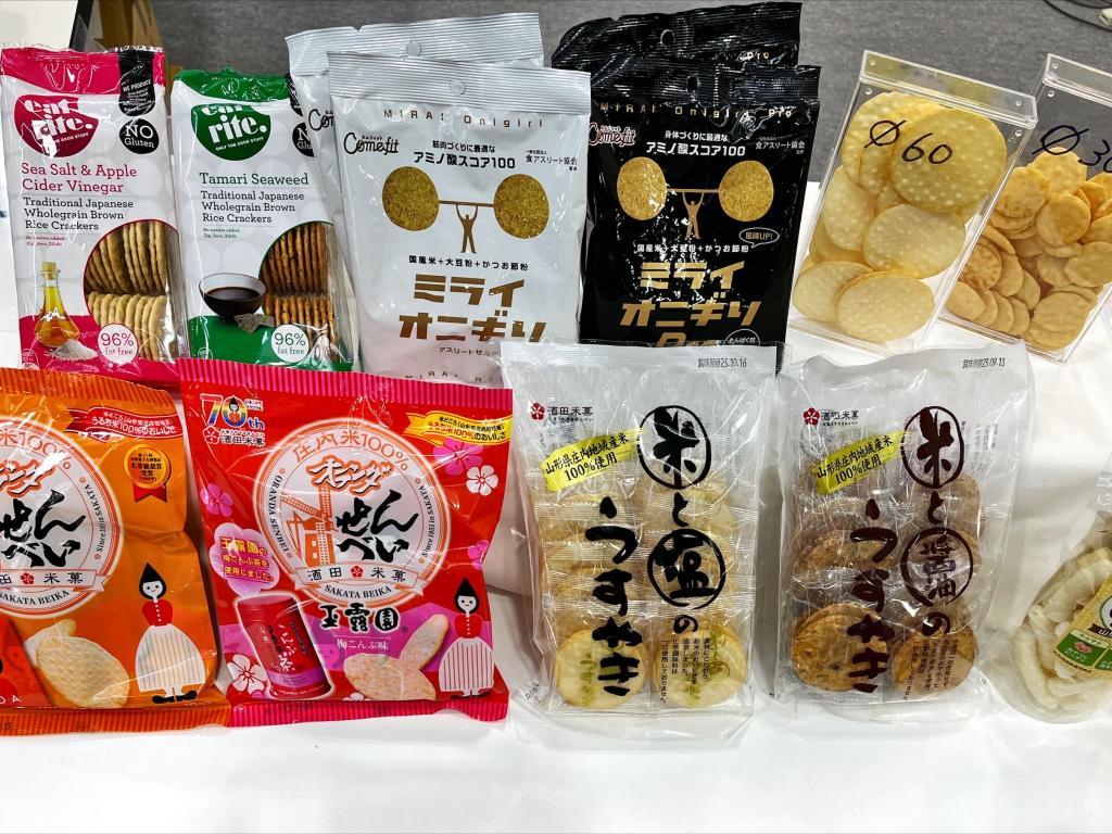 酒田米菓のブース写真3