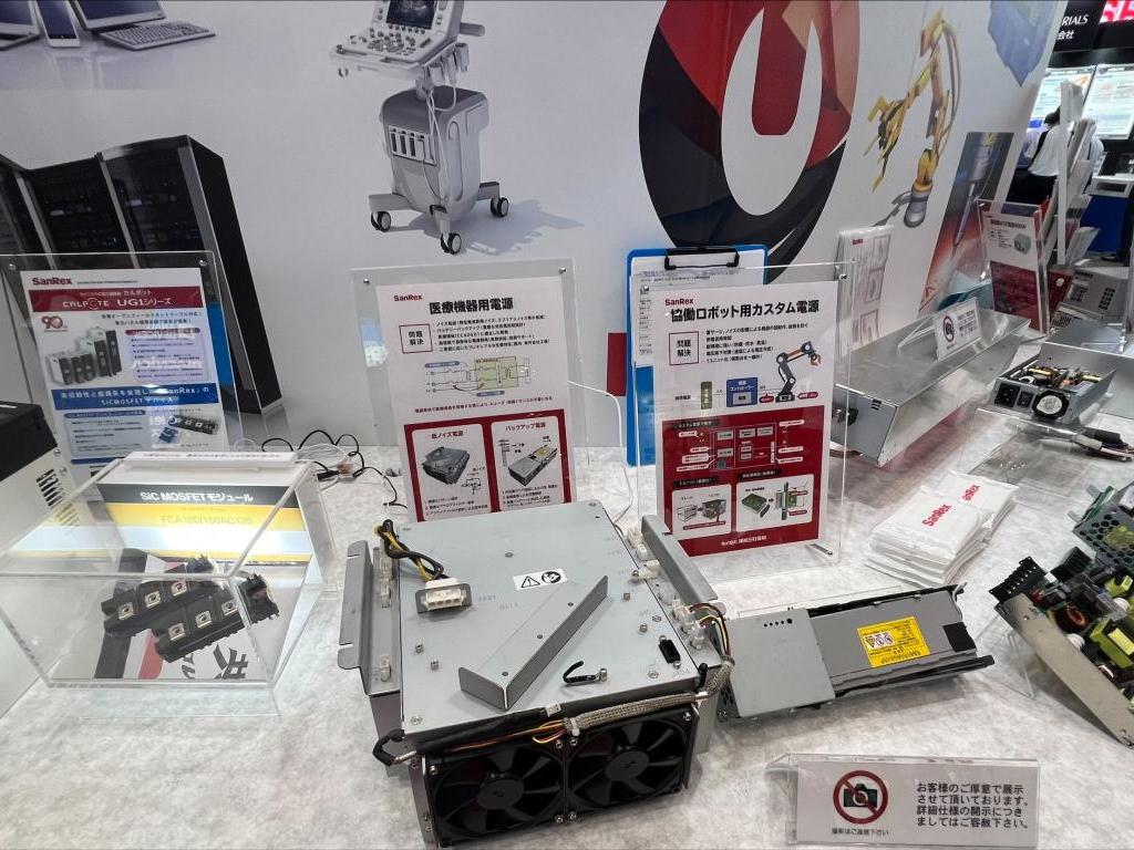 諏訪三社電機のブース写真3