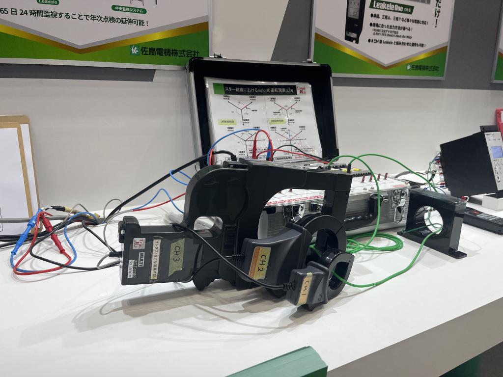 佐鳥電機のブース写真2