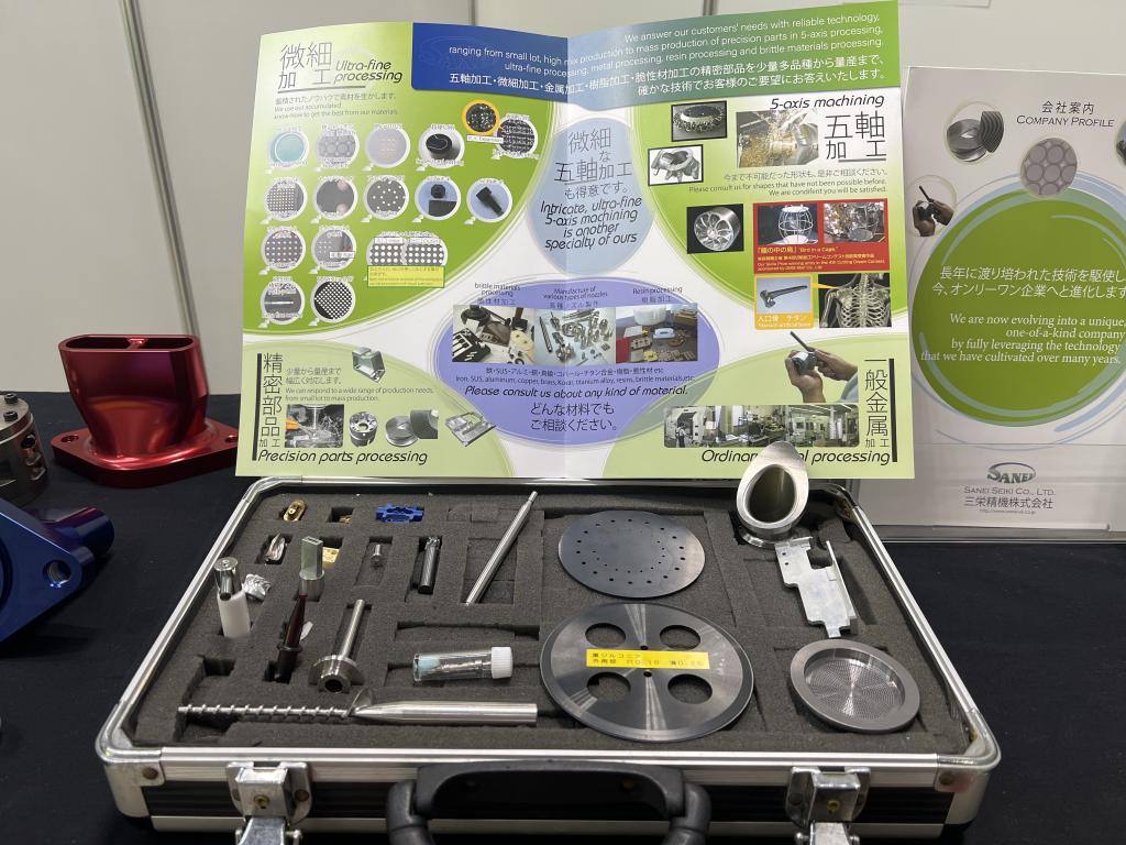 三栄精機製作所のブース写真3