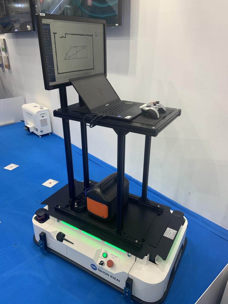 日本機材のブース写真1