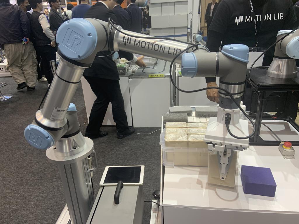 ユニバーサルロボットのブース写真3