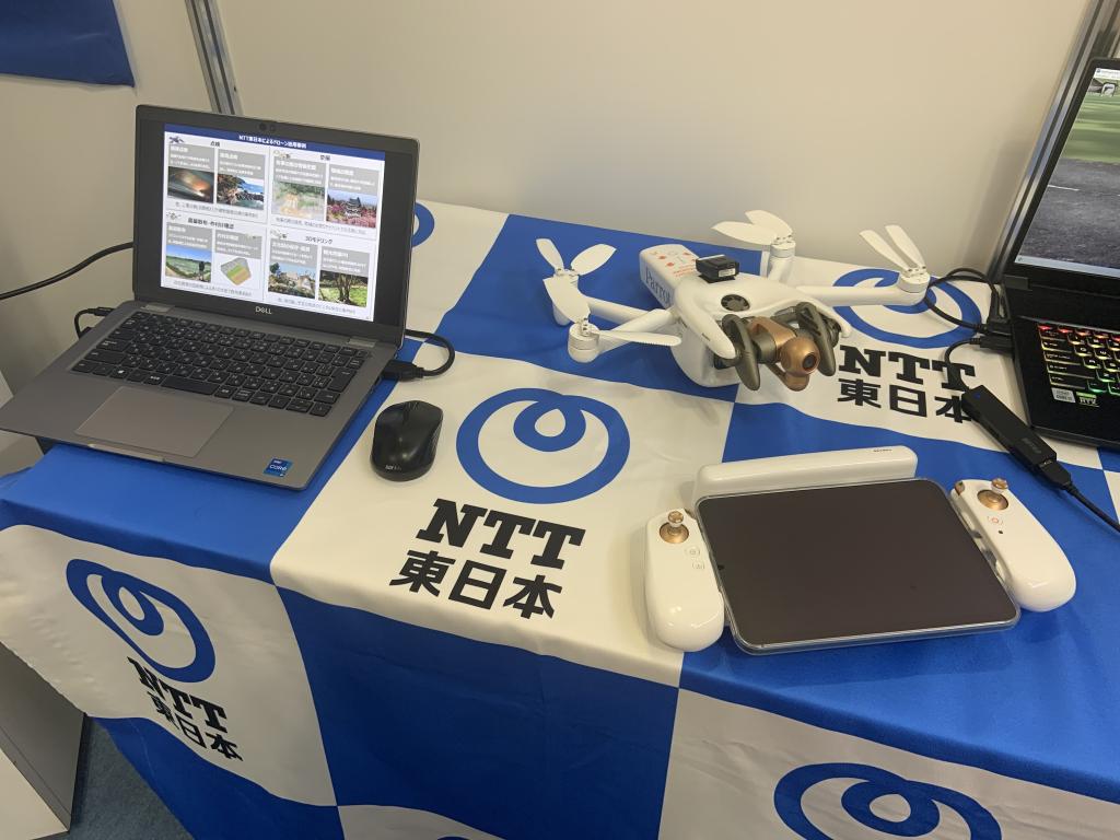 埼玉県産業労働部のブース写真2