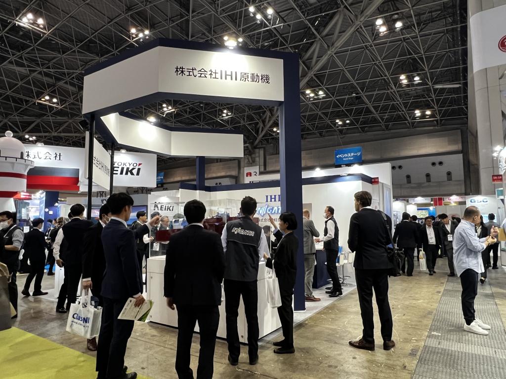 IHI原動機のブース写真2