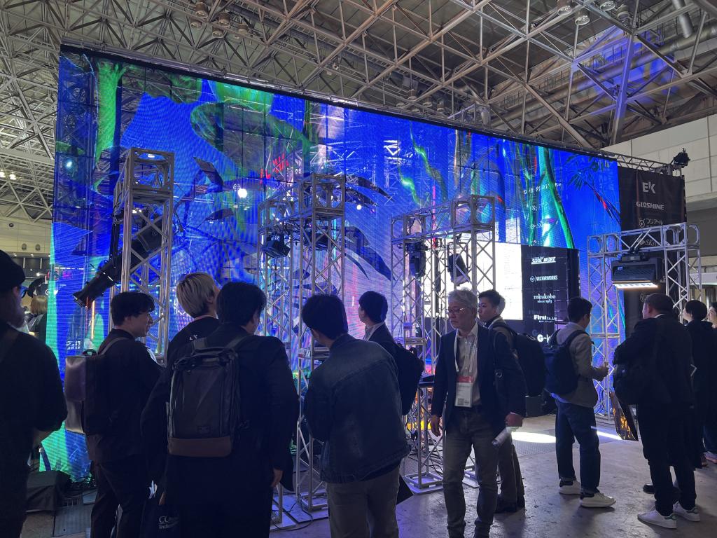EK lightsのブース写真2