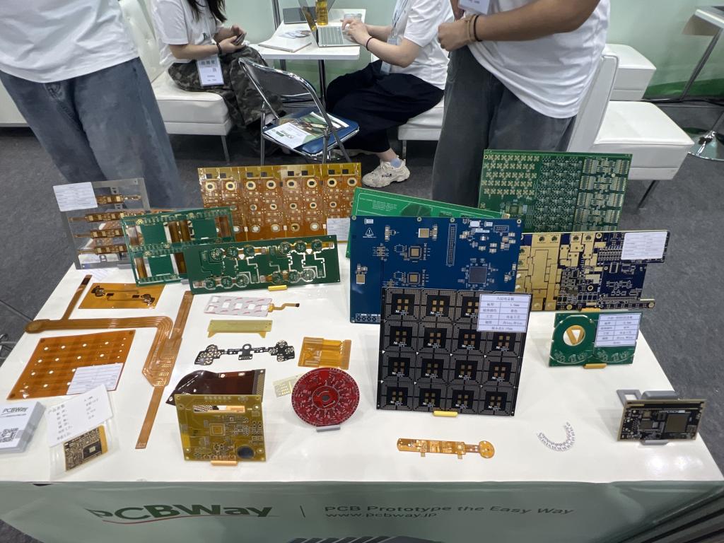 PCBWayのブース写真2