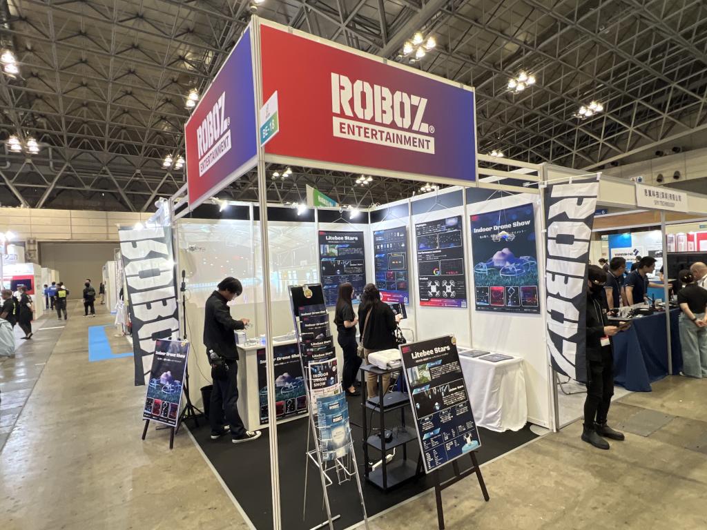 ROBOZのブース写真1