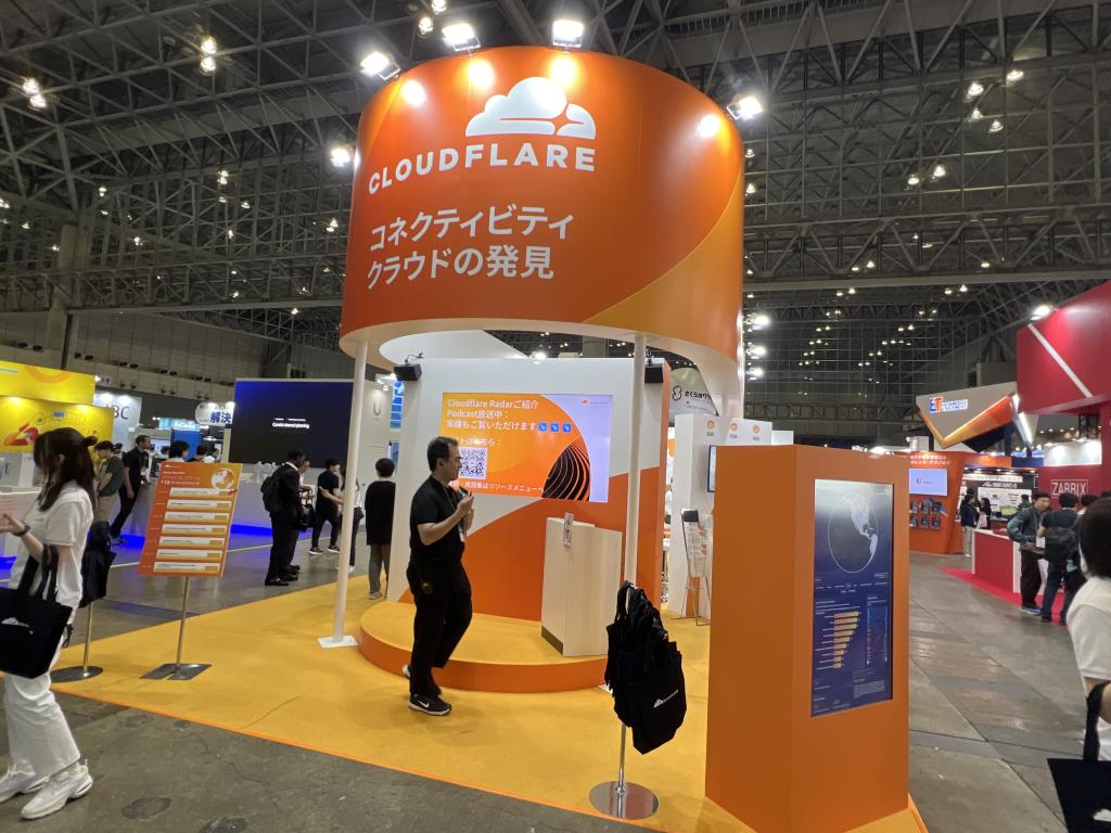 Cloudflare Japanのブース写真1