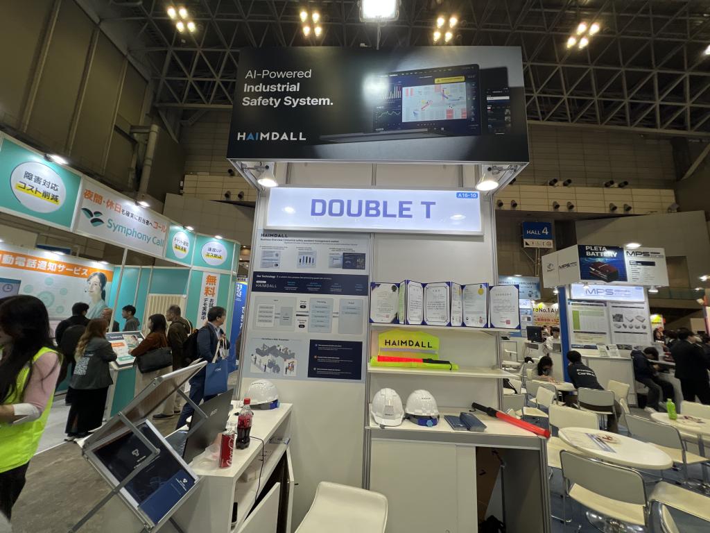 DOUBLE Tのブース写真1