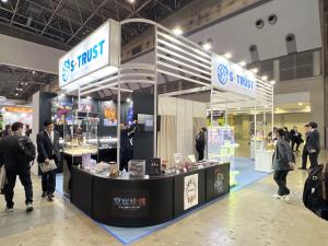 エス・トラスト