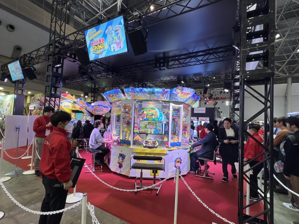 コナミアーケードゲームスのブース写真3