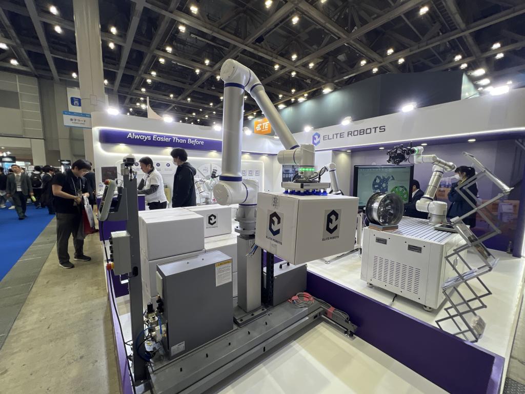 Elite Robotsのブース写真3
