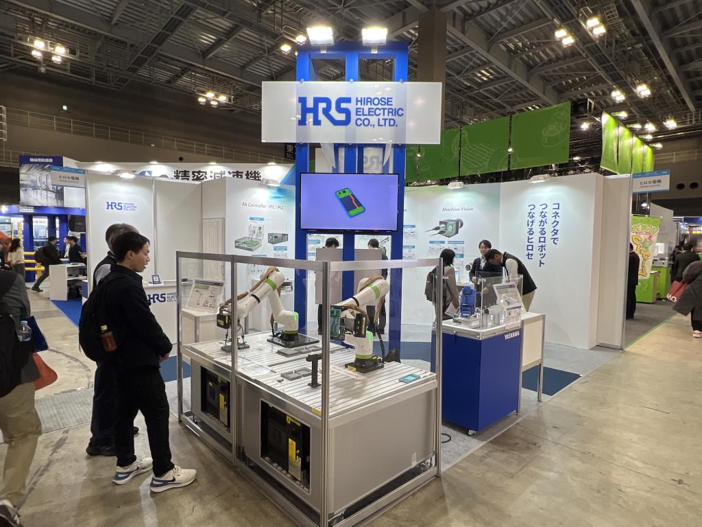 ヒロセ電機のブース写真1