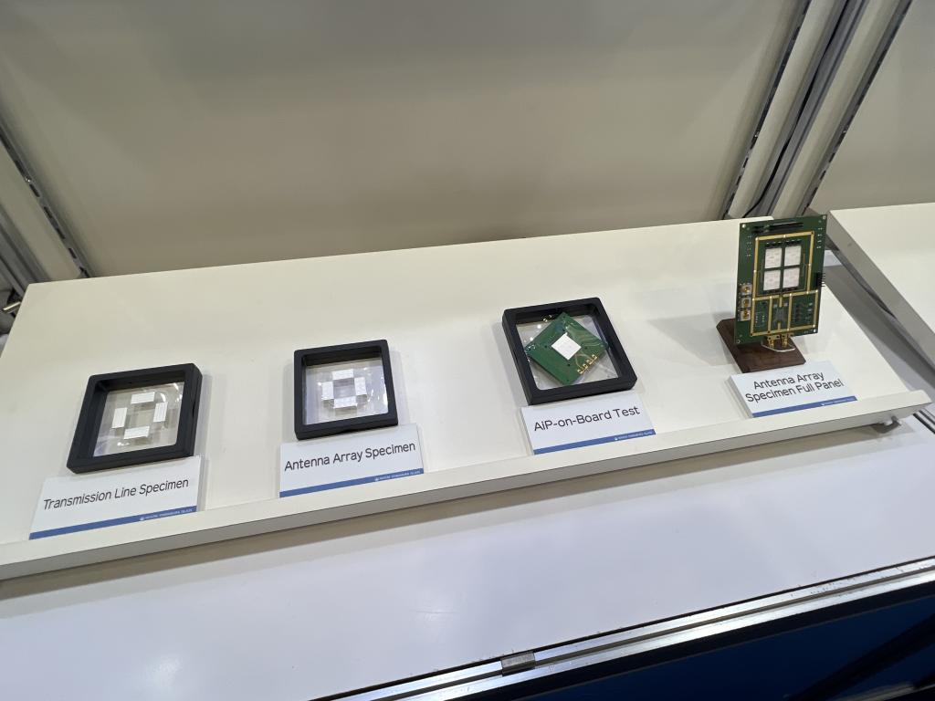 日本山村硝子のブース写真4